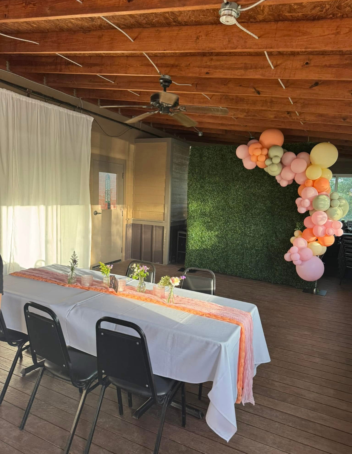 BOXWOOD GREENERY BACKDROP