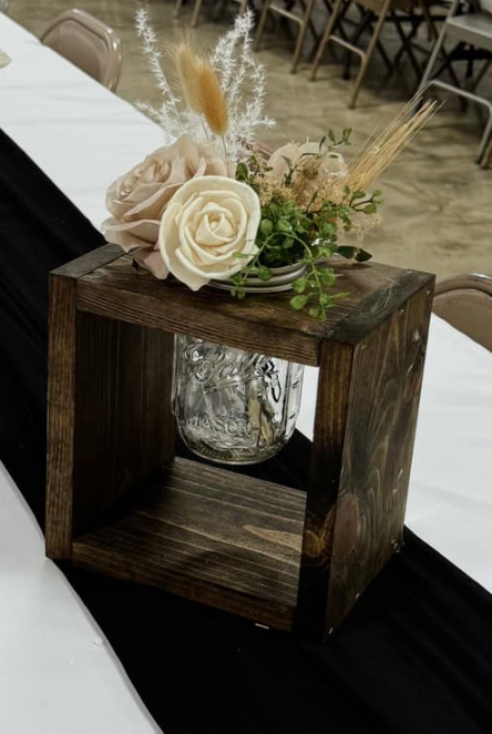 WOOD MASON JAR HOLDER