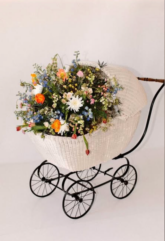 WICKER BABY CARRIAGE - FULL SIZE