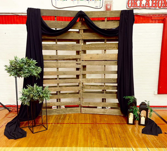 PALLET BACKDROP