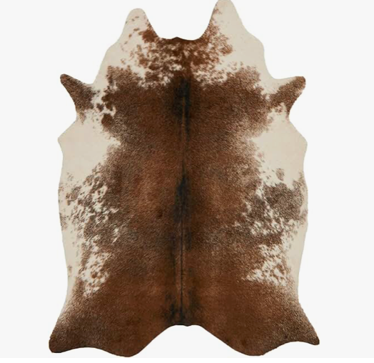 VARIOUS RUGS / COWHIDES
