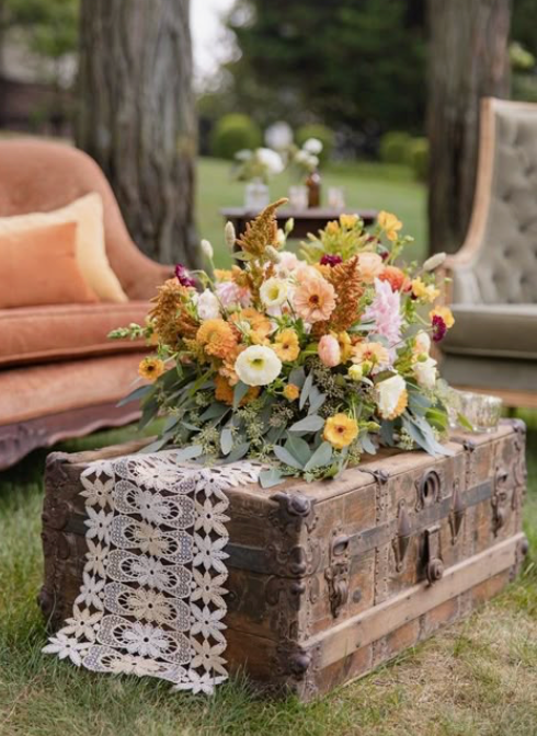 VINTAGE TRUNK