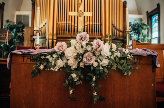 ALTAR / WELCOME SIGN FLORAL